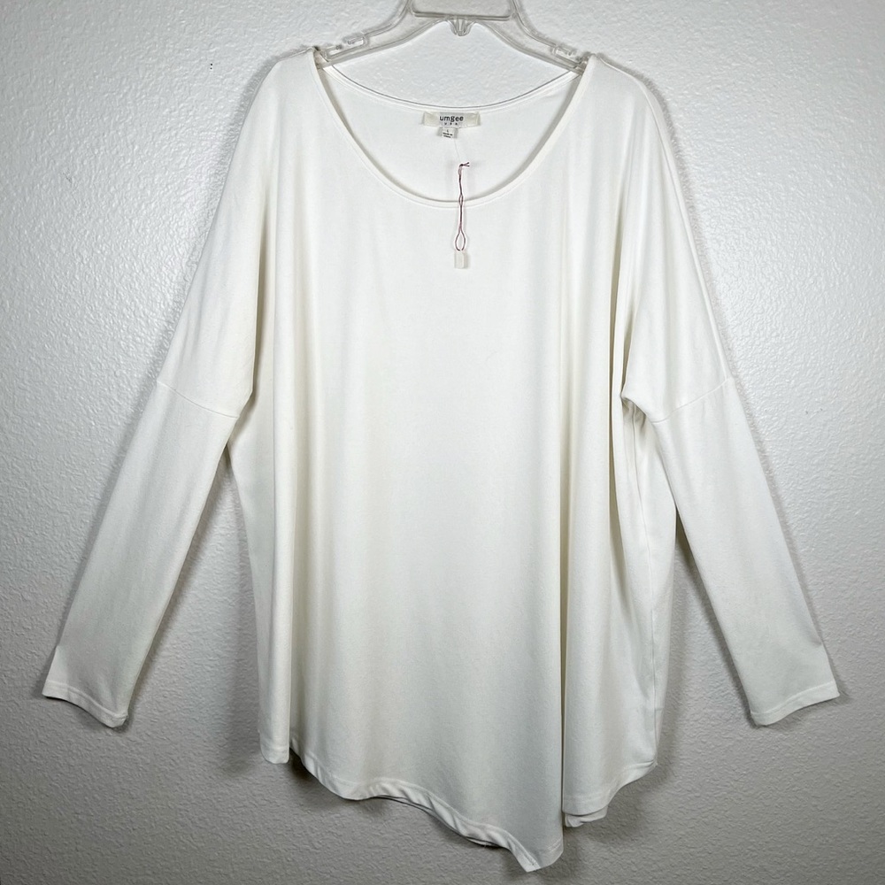 Umgee New Asymmetrical Hem Top - image 1